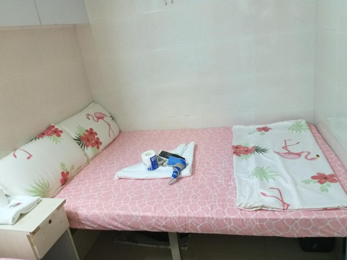 Unique Hostel Hong Kong Bagian luar foto